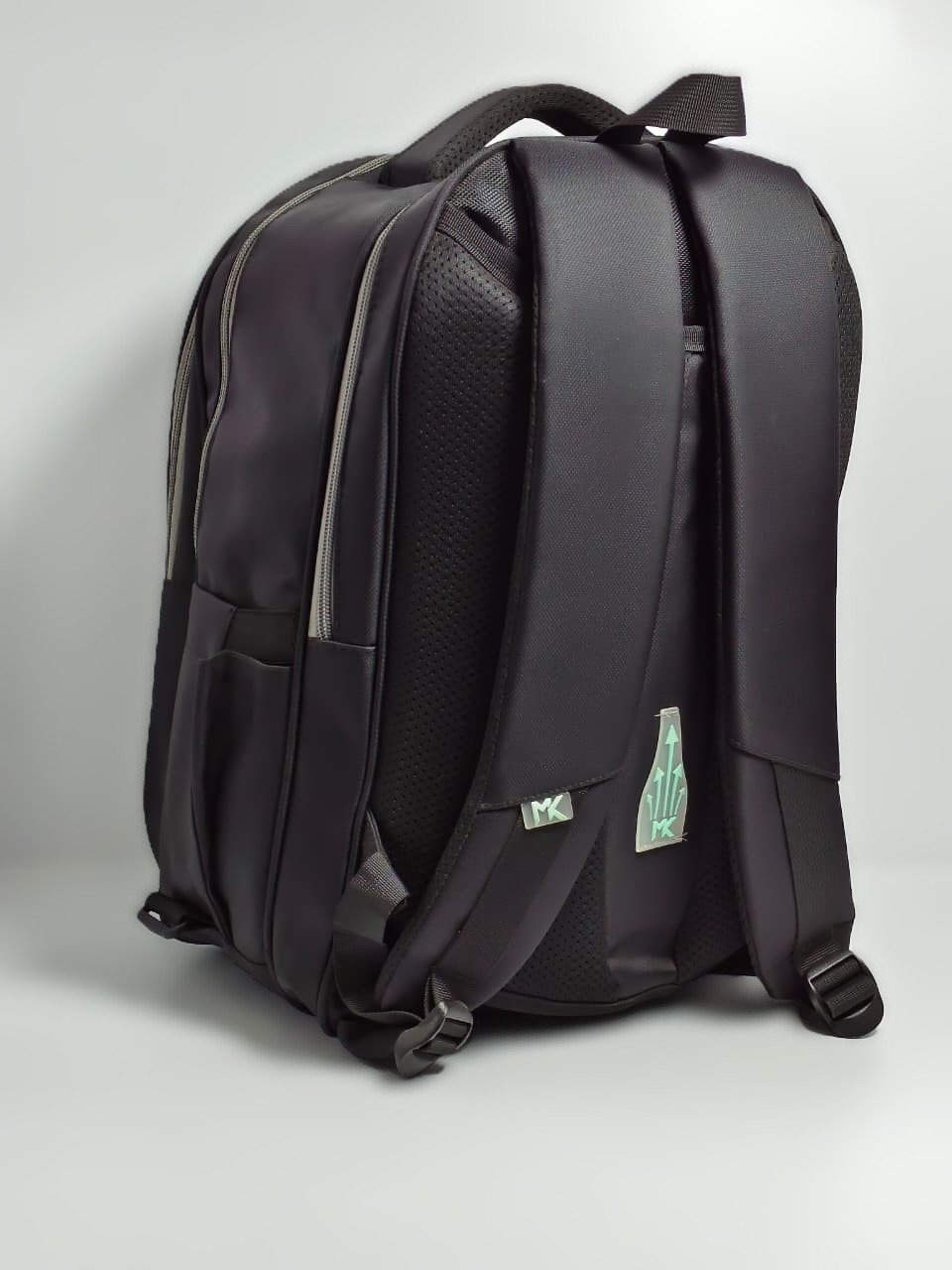 eec47ae2-6d22-4d7b-a245-6b897796a080