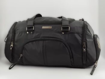 حقيبة دافل (Duffle Bag)  كالفن كلاين (Calvin Klein). 