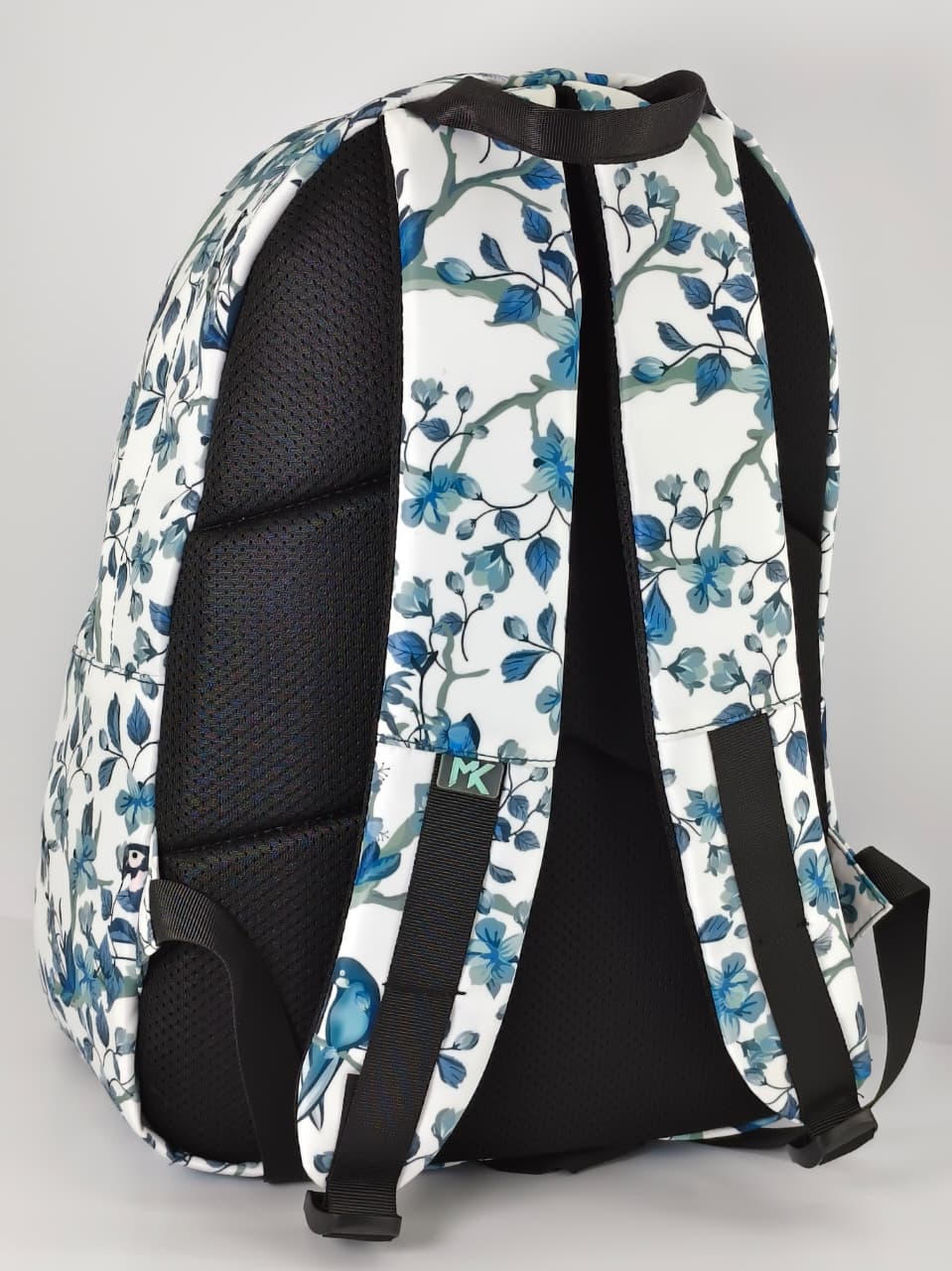 6623cba0-ac07-44b7-82eb-201a8993ccb9