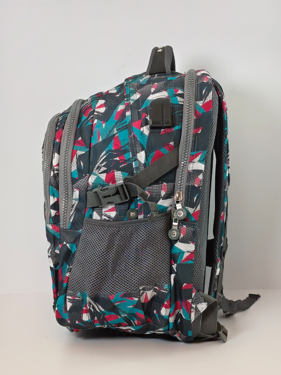 9e6e74b5-2d00-43c7-b249-43c2b5c6a5d2