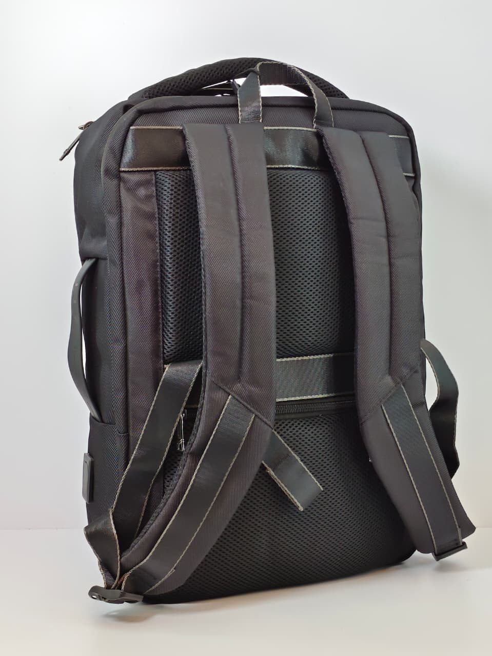 b4b6cca7-9d8a-4099-8c9c-6f3ed4ca840d